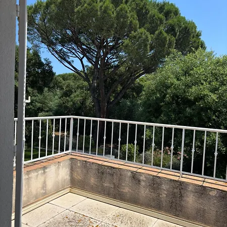 Provencale Golfe De Beauvallon Grimaud
