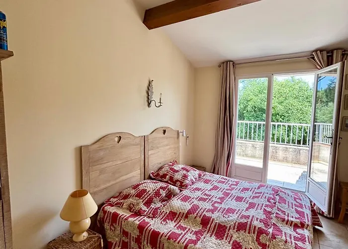 Provencale Golfe De Beauvallon غريمو