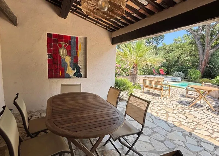 Provencale Golfe De Beauvallon *