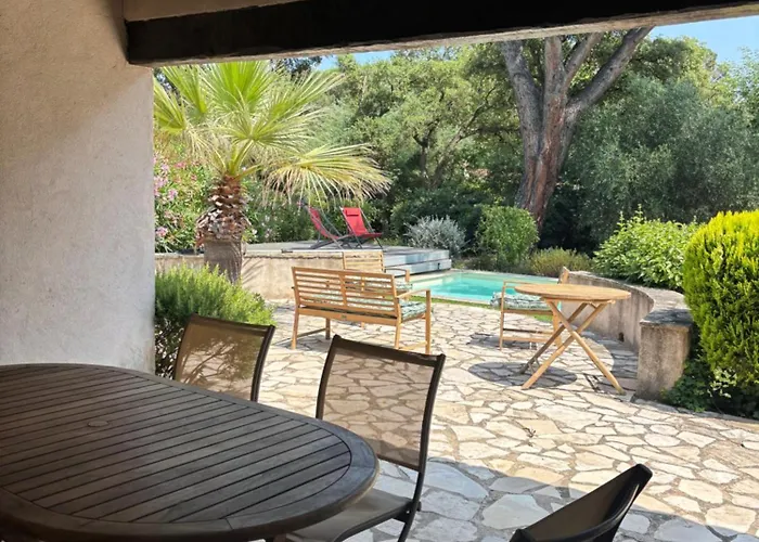 Provencale Golfe De Beauvallon غريمو